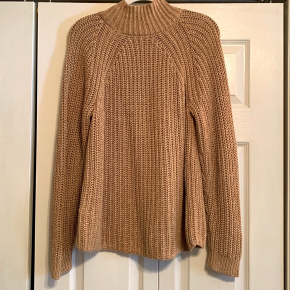 Gap, chunky cozy knit sweater, size large, EUC - Picture 2 of 8